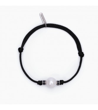 Pulsera de plata 925 rodiada con cordón negro, perla blanca 11-12 mm e inserciones con circonitas negras 1,
2 mm, longitud ajustable de 18 a 21 cm